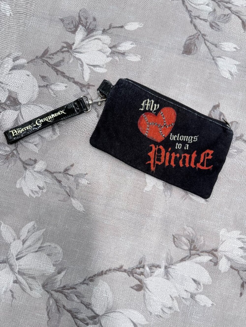 Disney Parks Pirates Caribbean My Heart Belongs Pirate Wristlet Clutch Goth